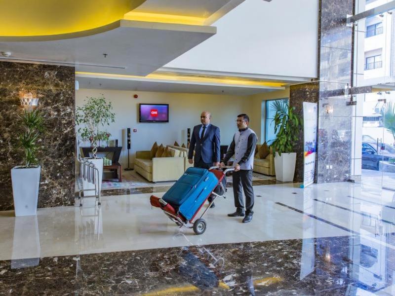 Imperial Suites Hotel Doha Exteriör bild