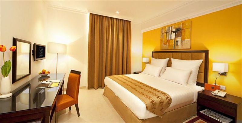 Imperial Suites Hotel Doha Exteriör bild